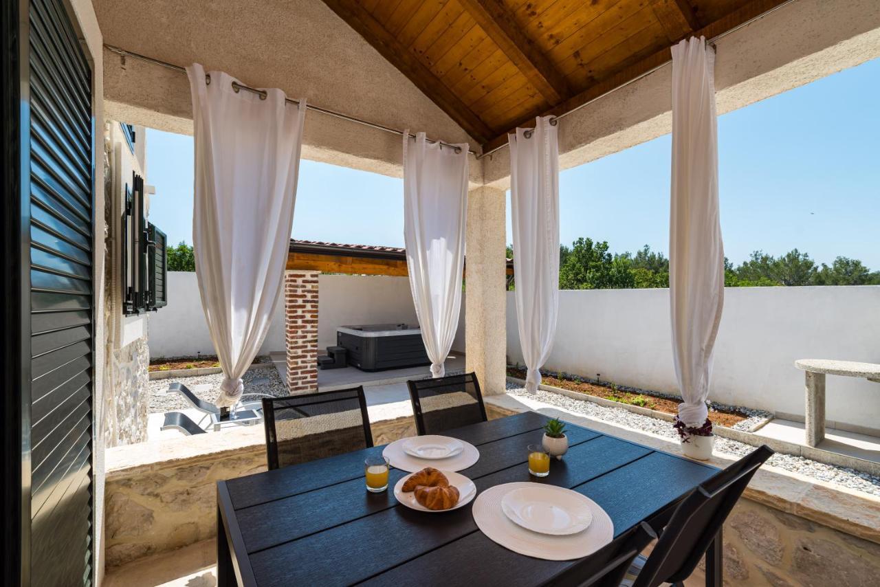 Holiday Home Figurica Novigrad  Екстер'єр фото